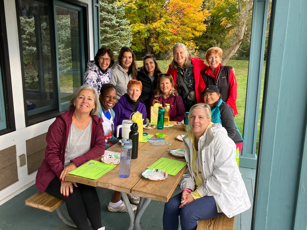 The women of the 2.0/2.5 League with their helper and League Coordinator at the 2023 end-of-season party